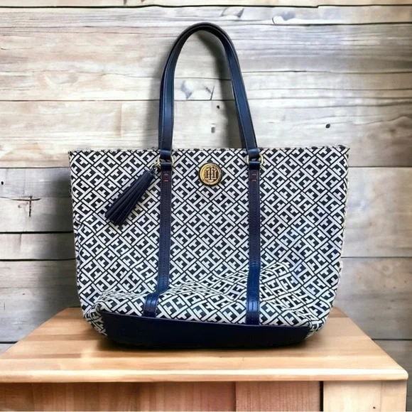 tommy Hilfiger Large Tote Shoulder Handbag Purse Blue - Picture 1 of 10